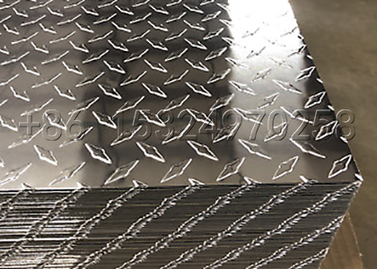 Diamond pattern aluminium tread plates